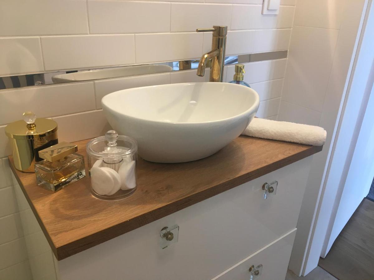 Apartament Marine Holiday Elblag - Winda -Parking W Hali Garazowej -Gratis -Business Stays Exteriör bild